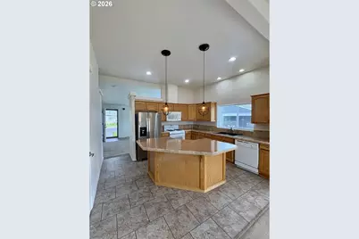 167 Village Dr, Cottage Grove, OR 97424 - Photo 9