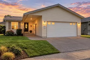 167 Village Dr, Cottage Grove, OR 97424 - Photo 1