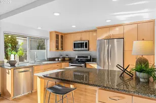 1764 Bonniebrae Dr, Lake Oswego, OR 97034 - Photo 17