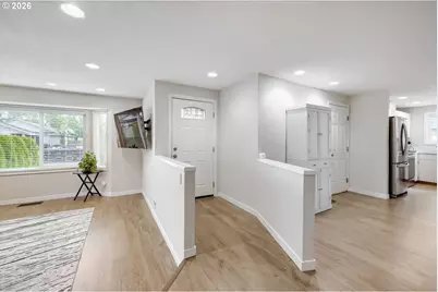 21645 SW Lois St, Beaverton, OR 97003 - Photo 3