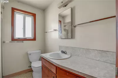 411 Baker St, Lebanon, OR 97355 - Photo 23