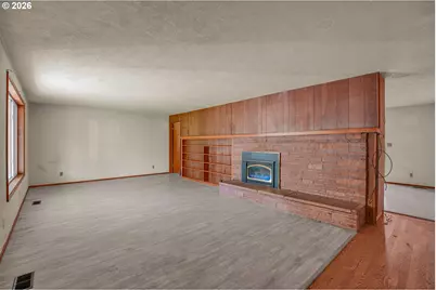 411 Baker St, Lebanon, OR 97355 - Photo 5