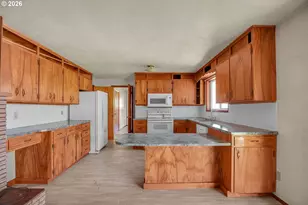 411 Baker St, Lebanon, OR 97355 - Photo 7