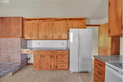 411 Baker St, Lebanon, OR 97355 - Photo 11