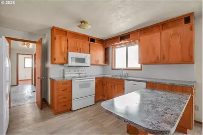 411 Baker St, Lebanon, OR 97355 - Photo 9