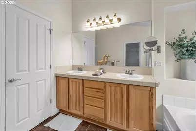 52010 SE Icenogle Loop, Scappoose, OR 97056 - Photo 29