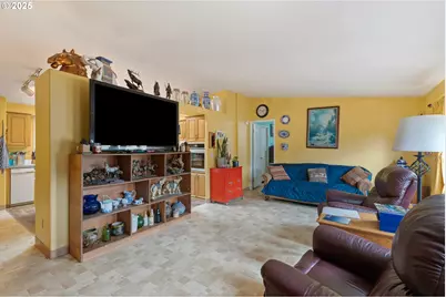 227 Lapp Ln, Roseburg, OR 97471 - Photo 3