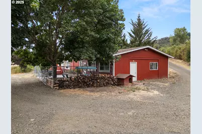 227 Lapp Ln, Roseburg, OR 97471 - Photo 27