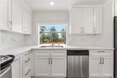 1635 Aspen St, Lake Oswego, OR 97034 - Photo 23
