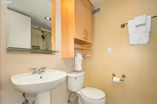 255 SW Harrison St, Portland, OR 97201 - Photo 19