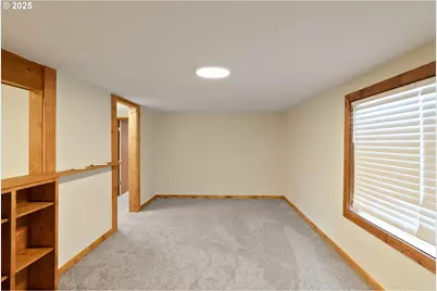 507 N 2nd St, Silverton, OR 97381 - Photo 33