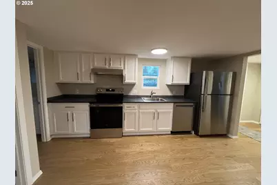 890 25th St SE, Salem, OR 97301 - Photo 11