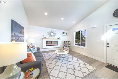 12246 Meadowlawn Dr, Oregon City, OR 97045 - Photo 15