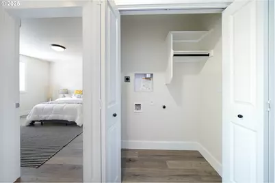 12246 Meadowlawn Dr, Oregon City, OR 97045 - Photo 13