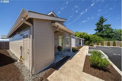 12246 Meadowlawn Dr, Oregon City, OR 97045 - Photo 19