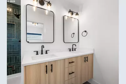 4328 NE Going St, Portland, OR 97218 - Photo 9