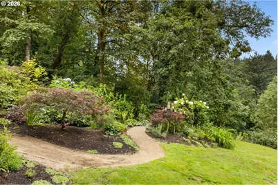 1941 SW Montgomery Pl, Portland, OR 97201 - Photo 41