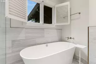 1941 SW Montgomery Pl, Portland, OR 97201 - Photo 25