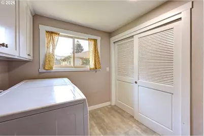 42186 Bagley Ln, Astoria, OR 97103 - Photo 15
