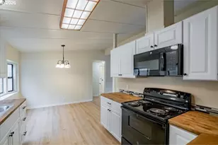 41023 Hwy 228, Sweet Home, OR 97386 - Photo 17