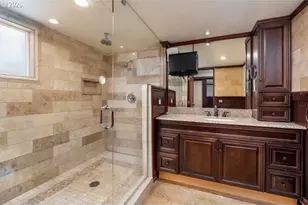 909 Center St, Oregon City, OR 97045 - Photo 39