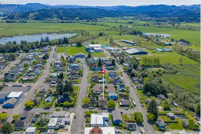 420 Willow St, Myrtle Point, OR 97458 - Photo 27