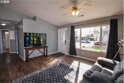 312 S Magnolia St, Cornelius, OR 97113 - Photo 5