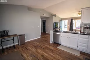 312 S Magnolia St, Cornelius, OR 97113 - Photo 9