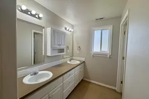 310 W 13th St, Lafayette, OR 97127 - Photo 17