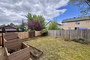 310 W 13th St, Lafayette, OR 97127 - Photo 21