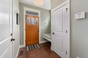 7406 N Leonard St, Portland, OR 97203 - Photo 3