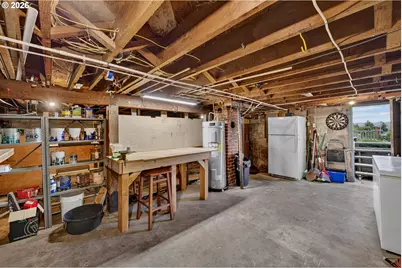2557 Liberty St, North Bend, OR 97459 - Photo 39