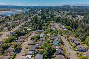 2557 Liberty St, North Bend, OR 97459 - Photo 47