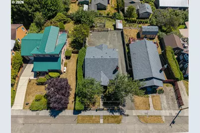 2557 Liberty St, North Bend, OR 97459 - Photo 45
