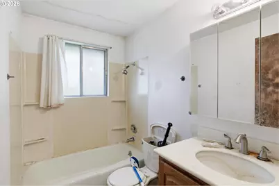 13137 SE Francis St, Portland, OR 97236 - Photo 13