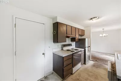 13137 SE Francis St, Portland, OR 97236 - Photo 11