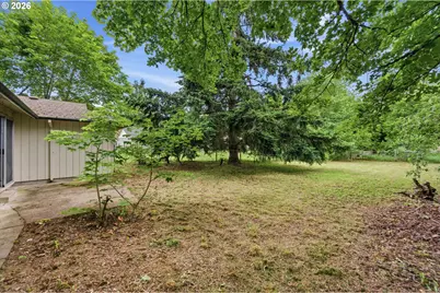 13137 SE Francis St, Portland, OR 97236 - Photo 17