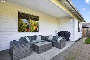 4233 E Willakenzie St, Newberg, OR 97132 - Photo 31