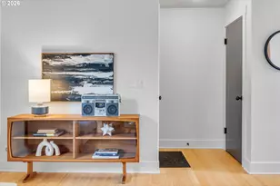 2301 SE Caruthers St, Portland, OR 97214 - Photo 5