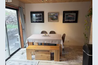 475 Burnham Ave, Maupin, OR 97037 - Photo 17