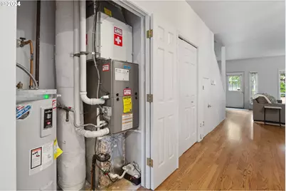 6148 S Virginia Ave, Portland, OR 97239 - Photo 9