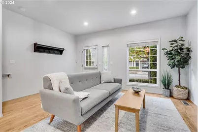 6148 S Virginia Ave, Portland, OR 97239 - Photo 13