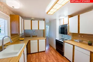 13039 NE Schuyler St, Portland, OR 97230 - Photo 5