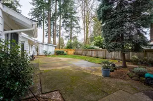 13039 NE Schuyler St, Portland, OR 97230 - Photo 33