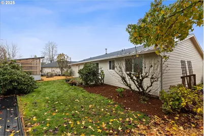 1997 SW Oleander Ct, McMinnville, OR 97128 - Photo 25