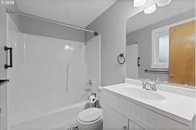 1997 SW Oleander Ct, McMinnville, OR 97128 - Photo 17