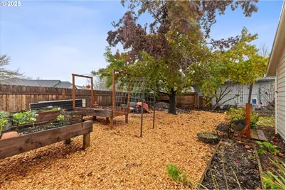 1997 SW Oleander Ct, McMinnville, OR 97128 - Photo 27