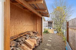 1997 SW Oleander Ct, McMinnville, OR 97128 - Photo 31