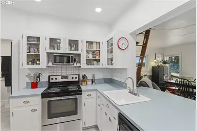 535 NE Bridgeton Rd #5, Portland, OR 97211 - Photo 17