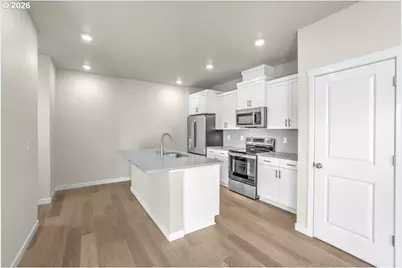 448 SW 32nd St, Battle Ground, WA 98604 - Photo 5